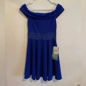 B. Smart bright blue short homecoming dress, size 5 juniors